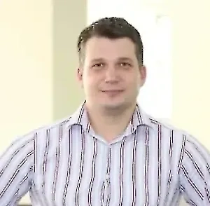 Мало кто знает, как работает грейс-период на кредитках. Есть расчётный период, который длится месяц, и есть платёжный период — это 20 дней после расчётного периода. В течение этих 20 дней вы должны заплатить по операциям, которые попадают в расчётный период. Минимальная сумма рассчитывается, как правило, в размере 5% от потраченной суммы. Например, при кредитном лимите 100 тысяч рублей вы потратили 10 тысяч, и до конца платёжного периода (до 20 февраля) вы должны заплатить 500 рублей