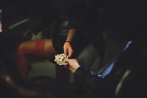 Швецию заполонили украинские проститутки, проданные в секс-рабство