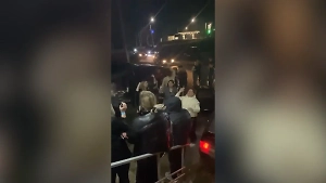 Разъярённая толпа разнесла машину за громкую музыку в Благовещенске