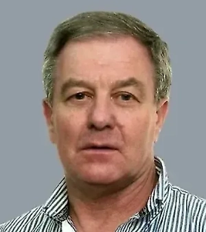 Хотя есть и определённые районы, не охваченные этой безналичной сетью. И всегда есть опасения блэкаута, отключения света и прочего. Особенно сейчас, при нынешних климатических условиях. Так что в ближайшем будущем рассчитывать на то, что полностью будут исключены из обращения деньги, отпечатанные на бумаге, не приходится.