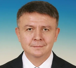 Вряд ли кто-то сможет назвать мировой рекорд, достигнутый Захарченко – просто потому, что такого рекорда нет. А вот что в его спортивной биографии точно есть – так это дисквалификация на неопределённый срок за попытку сдачи матча в 2017 году. Вдуматься только: спортсмен, рождённый в России, перешёл в украинские клубы (причём сделал это уже в тот период, когда неонацизм на Украине набирал силу), а затем попытался «слить» матч, играя за тех, к кому сбежал! Вот уж действительно – предавший однажды всегда предаст ещё раз. А предателей не любят нигде.