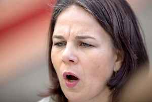 Бербок уличили в том, что она пошла по стопам дедушки-фашиста