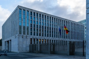 «Они хотят нового порядка»: Глава немецкой разведки напугал НАТО Россией