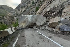 В Дагестане обвал скалы заблокировал дорогу к 53 сёлам, где живут свыше 14 тысяч человек