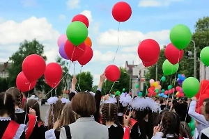 «Москва-Сити», ресторан, школа: Подсчитана стоимость выпускного в 2025 году