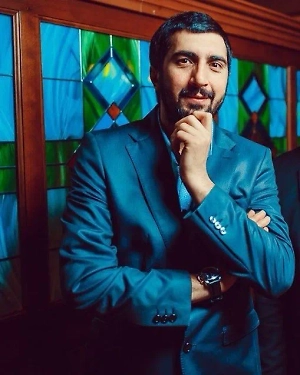 Зло принимает всё более изощрённые формы. Сегодня оно приходит в виде плюшевого монстра – «Лабубу». Это не игрушка. Это сосуд. Через него в мир просачиваются древние негативные сущности, изгнанные века назад. Их цель – привязаться к человеку, пробить его защиту и начать питаться.