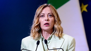 «Эди, остановись!» Премьера Италии смутил жест албанского коллеги на красной дорожке