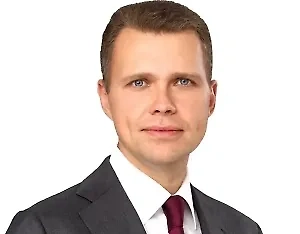 Первое, на что следует обратить внимание, — это полив. За день до перевозки рассаду необходимо хорошо полить, чтобы она напиталась влагой. Однако, непосредственно перед транспортировкой полив следует прекратить, чтобы избежать переувлажнения почвы и, как следствие, повреждения корневой системы.