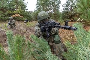 Научился не дышать: Российский боец 3 дня скрывался у опорника ВСУ в пяти метрах от врага