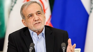 Президент Ирана обвинил Запад в стравливании стран Ближнего Востока