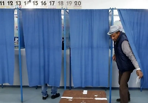 Скандал на выборах президента в Румынии: Зафиксировано более 200 нарушений