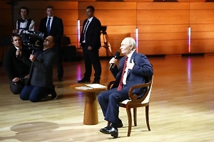 «Героические профессии выбирал»: Путин рассказал, кем мечтал стать в детстве