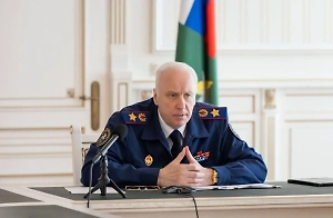 Бастрыкин предложил впускать в РФ мигрантов «без жён, детей и бабушек»