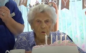 Жительницу Британии признали старейшим человеком в мире