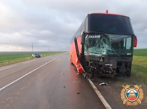 Автобус с 52 туристами угодил в смертельное ДТП под Ростовом по вине водителя «Оки»