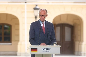 «Им всем нужна война!»: Во Франции ужаснулись от заявлений Мерца в Киеве