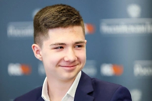 14-летний российский вундеркинд выиграл чемпионат Азии по шахматному блицу