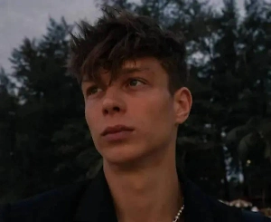 «Стал гражданином»: В ДНР заявили, что Калюжный решил отслужить после поездки в Донбасс