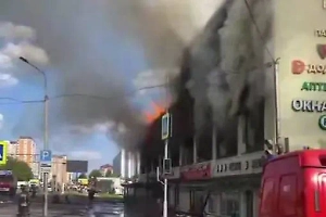 Площадь пожара в ТЦ в Королёве выросла до 400 квадратов
