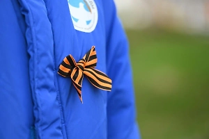 Против стримера, плюнувшего в георгиевскую ленту, возбудили уголовное дело