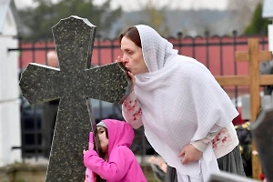 Троицкая родительская суббота 2025: когда будет и что можно, а что нельзя делать в этот день