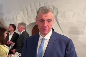 Никто не застрахован: Слуцкий призвал не злорадствовать над опозорившимся Макроном