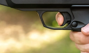 Конфликт на стройке в Севастополе завершился стрельбой из-за татуировки Playboy
