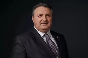 С другой стороны, второе направление вроде как предназначено для того, чтобы успокоить РФ. Поэтому вывод такой, что Россия не может не рассматривать вот этот вариант поставок Taurus, и то, что может поступить, а может быть, уже поступило тайно, разрешение бить дальнобойными ракетами по своей территории. И, конечно, Россия будет предпринимать все меры. В первую очередь это меры не только связанные с построением противоракетной обороны, но и с ведением разведки, уничтожением, прежде всего, всего поступающего на Украину оружия и вооружения и военной техники.