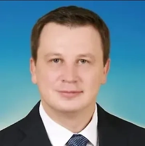 Летний отпуск — событие эмоциональное, и на фоне желания «успеть» на выгодное предложение снижается критичность мышления. Люди забывают о базовых правилах проверки продавца, не сверяют реквизиты, не уточняют, есть ли у фирмы туроператорская лицензия и как давно она существует.