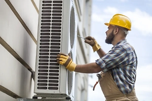 Эксперт по ЖКХ рассказал, как не схлопотать штраф до 200 тысяч рублей за кондиционер
