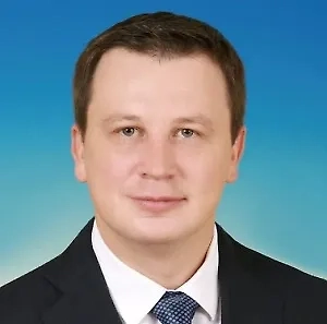 Мошенники публикуют объявления о якобы высокооплачиваемой и доступной работе — нередко в известных компаниях или с возможностью удалённой занятости. Цель таких объявлений — завладеть персональными данными соискателя, получить от него деньги под различными предлогами или использовать его в серых схемах. 