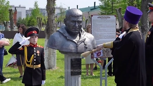 В Уссурийском военном училище установили бюст в честь комбата Ефремова