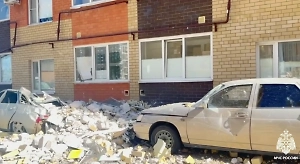 Пять квартир и более 50 машин пострадали при взрыве газа в доме в Ставрополе