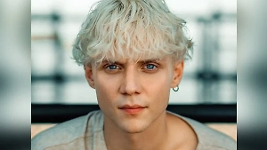 «Очередной малышке – удачи»: Саша Айс прокомментировала роман Вани Дмитриенко с Анной Пересильд