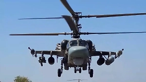 «Аллигатор» на страже неба: На видео сняли, как вертолёт Ка-52 пронзил дрон на подлёте к Москве