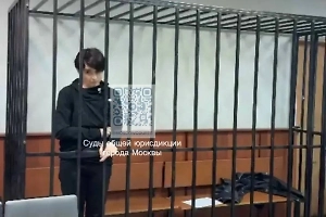 Напавшая на «русню» безумная украинка из Москвы хочет заключить контракт с Минобороны РФ