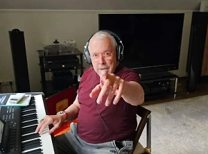 Макаревич* обвинил русскоязычного журналиста в попытке его обмануть