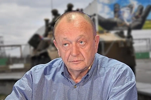 Владимир Владимирович сформулировал создание буферной зоны очень обтекаемо. У противника есть разные виды вооружений. А вот те беспилотники, которые до Москвы долетают, они должны долетать или это буферная зона должна исключить? Если исключить, значит, Украину всю надо зачищать до западных границ. Я не знаю, что Владимир Владимирович имел в виду. Если бы мне было приказано создать буферную зону, которая исключает атаку любым вооружением по территории моей страны, я бы создавал такую километров на 800.