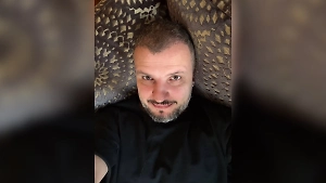 Известный российский комик попал в психушку из-за смерти отца и разлада с женой