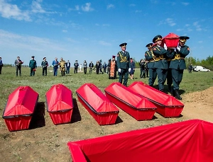 Под «Прощание славянки» — в бессмертие: В Молдавии захоронили останки 22 советских солдат