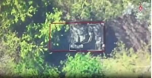 Украинская БМП Bradley сгинула в столбе пыли после удара «Ланцета»