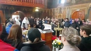 В Байкальске началось прощание с убитыми школьниками