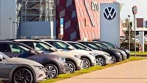 Volkswagen добился добровольного увольнения 20 тысяч сотрудников