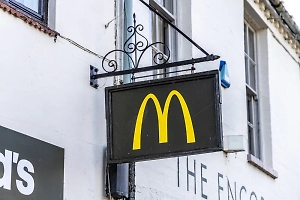 «Колоссальные деньги»: Стало известно, что может помешать возвращению McDonald's в РФ