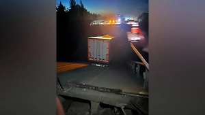 В Брянской области обвалился мост с автомобилями, есть пострадавшие