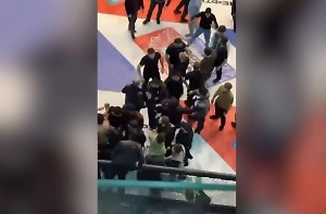 Турнир по MMA в ТЦ в Сургуте закончился массовым побоищем и избиением судьи