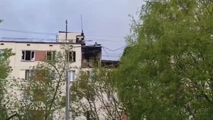 Спасатели оценивают последствия вечернего взрыва в многоэтажке в Москве