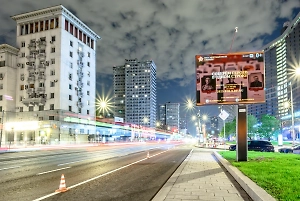 «Бессмертный полк» увидят все: портреты героев появятся на десятках тысяч экранов по всей России