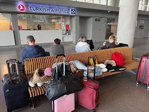 Коллапс продолжается: Около 200 россиян застряли в аэропорту Даламана из-за отмены рейсов