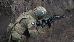  «Ради будущего и детей»: Четырёхлетний сын погибшего ветерана СВО получил его Орден мужества